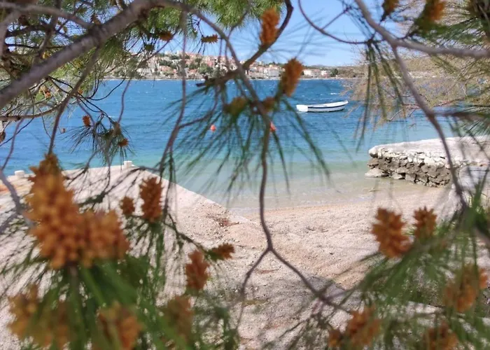 Daire Zdenka Zatoglav Rogoznica (Sibenik-Knin)